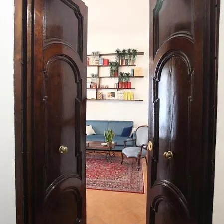 Jungle Apartment *
