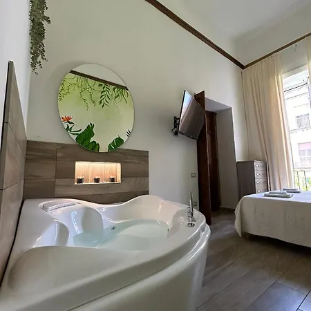 Jungle Apartment *